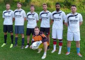 Michael Pinapfel, Robin Wohlert, Dominik Weiß, Waqas Khan Ahmad, Benny Dressel (von links) und Andre Bargholt (hockend) 