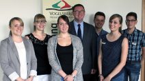 Fünf junge Leute starten bei der Kreisverwaltung Vogelsberg 