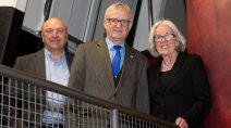 Tassilo Reinhard Bonzel, Dr. Wolfgang Dippel (CDU) gemeinsam mit der Museumsdirektorin Helen Bonzel.