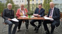 Zufriedene Gesichter: Thomas Grünkorn und Rita Baier (CWE) sowie Dr. Walter Arnold und Dr. Norbert Herr (CDU). (v.l.)