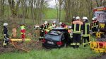Feuerwehr befreit eingeklemmten Autofahrer