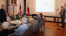 Caritasdirektor Juch bei seinen Grußworten zu den polnischen Gästen und zu Bürgermeister Schwenk