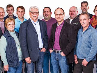 Wolfgang Hack, Gunther Rose, Helmut Schmitt, Rosemarie Hobert, Kevin Katzer, Marcel Ebert, Manfred Apel, Frank Vogel, Thomas Benkner, Harald Föller, Thomas Wehner, Thomas Kunze, Susanne Kleinmichel-Hack, Jürgen Link. (v.l.)