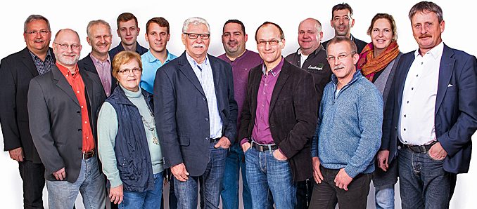 Wolfgang Hack, Gunther Rose, Helmut Schmitt, Rosemarie Hobert, Kevin Katzer, Marcel Ebert, Manfred Apel, Frank Vogel, Thomas Benkner, Harald Föller, Thomas Wehner, Thomas Kunze, Susanne Kleinmichel-Hack, Jürgen Link. (v.l.)