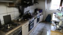 Brand wurde möglicherweise durch angebranntes Essen auf dem Herd ausgelöst.