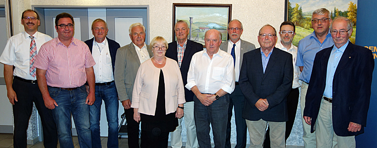 Alle Jubilare erhielten Urkunden, CDU-Anstecknadeln und ein kleines Präsent als Anerkennung.