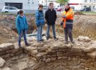 Spannende Erläuterungen gab die Grabungsleiterin an der archäologischen Ausgrabungsstätte an der Stadtmauer.