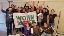 Ein halbes Jahr lang hat die Wohnzimmer-Gruppe renoviert, am Sonntag will das Team das Ergebnis der Arbeit der Öffentlichkeit vorstellen.