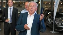 Wolfgang Arnold bei der Fahrzeugübergabe über seine Ambitionen