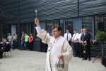 Weihwasser zur Einweihung der neuen Feuerwache von Pfarrer Jerzy Dmytruk