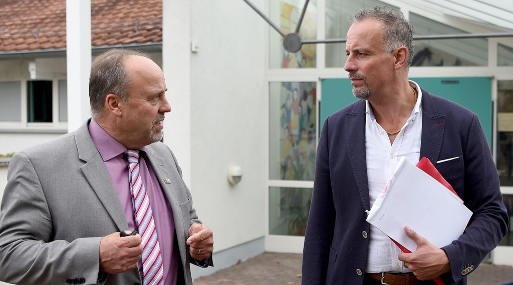 Bürgermeister Werner Dietrich (parteilos) und Thomas Hering (re.)