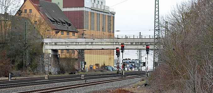 bahn-huenfeld-bruecke01