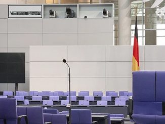 Bundestag beschließt "Chancen-Aufenthaltsrecht"