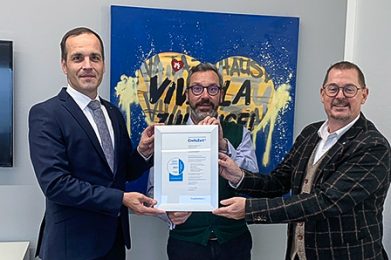 Wolfram Busold, Geschäftsführer der Creditreform Kassel/Fulda, Christian Garke, kaufmännischer Geschäftsführer von Living Haus, Peter Hofmann, Geschäftsführer von Living Haus. (v.l) Foto: privat