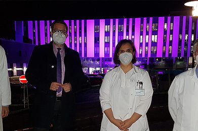 PD Dr. Dr. Horst Buxmann, Landrat Thorsten Stolz, Oberärztin Semra Hajradinovic (in Vertretung für Fr. Dr. Schulmeyer) und Dr. Hans-Ulrich Rhodius. (V.l.) Foto: privat