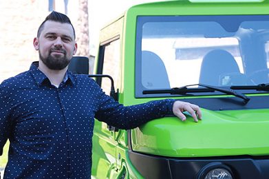 Thomas Henfling mit einem aCar. Foto: Bensing & Reith