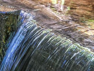 Bach wasser