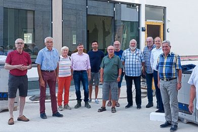 Die Mitglieder der SPD Schlüchtern freuten sich über den informativen Rundgang durch das Obertorcenter. Die Einblicke gaben Peter Jökel von Jökel Bau (Fünfter von links) und Torsten Priemer, Vorstandsvorsitzender der Kreissparkasse Schlüchtern (Vierter von rechts). Foto: SPD Schlüchtern