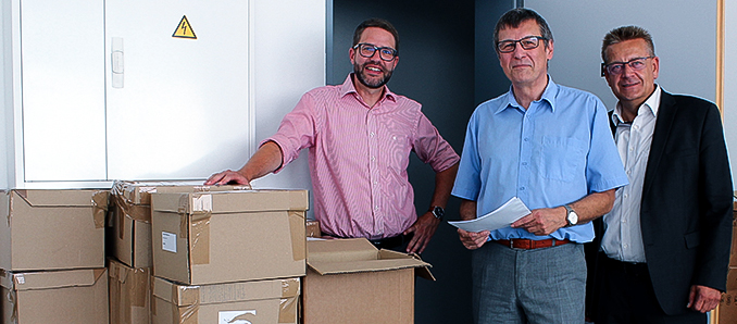Landrat Thorsten Stolz (links) und Bürgermeister Stefan Erb besuchten die Zensus-Erhebungsstelle in Erlensee. Dort sprach der Landrat mit dem Leiter der Erhebungsstelle, Thomas Mutschler, über das groß angelegte Befragungsprojekt, das alle zehn Jahre erforderlich wird, um die Bevölkerungsdaten zu aktualisieren.