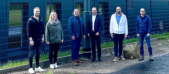 Nico Schleicher (Leiter Bauabteilung Gemeinde Eichenzell), Katharina Stupp (Projektmitarbeiterin Smart City Eichenzell), Johannes Rothmund (Bürgermeister Gemeinde Eichenzell), Ralf-Stefan Stöppler (Geschäftsführer RhönEnergie Effizienz + Service GmbH), Thorsten Sturm (Projektleitung Smart City Eichenzell), Michael Kottusch (Mitarbeiter RhönEnergie Effizienz + Service GmbH)