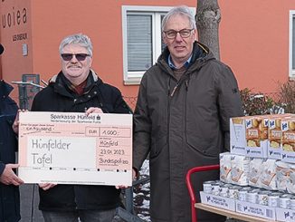 Lebensmittelspende in Höhe von 1.000 Euro an die Hünfelder Tafel