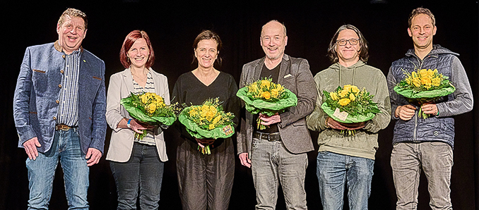 Wahlleiter Joachim Nophut und Versammlungsleiterin Kaya Kinkel, Silvia Brünnel, Markus Hofmann, Knut Heiland und Alex Gepperth, der in Vertretung für die erkrankte Marie-Louise Puls gesprochen hatte (v.l.)