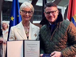 Verdienstkreuz 1. Klasse für Dressur-Olympiasiegerin Ann Kathrin Linsenhoff