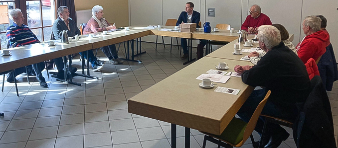 Die Seniorenkommission Feldatal im Austausch mit Peter Gabriel vom Seniorenbeirat Gemünden (Felda)