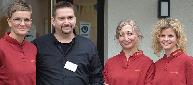 Das Team der Mediana Tagespflege um Christian Pillo, stellvertretender Leiter: Ilka Roth (v.l.), Marina Kraft und Vera Gerbersgagen. Foto: privat