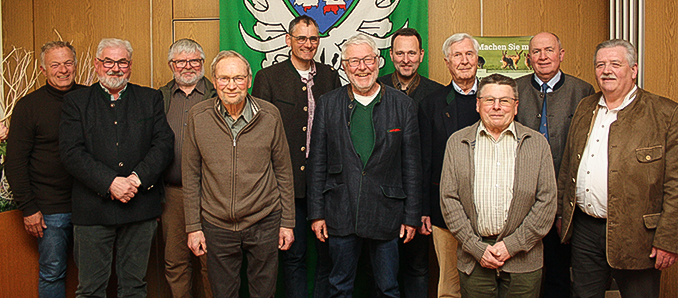 Der Vorsitzende, Dr. Rudolf Leinweber (2. von rechts) mit den anwesenden Jubilaren. Foto: JGV Rhön-Vogelsberg