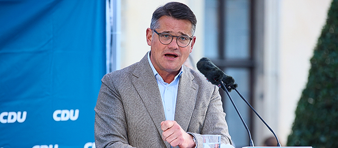 Hessens Ministerpräsident kritisiert Mindestlohn-Debatte