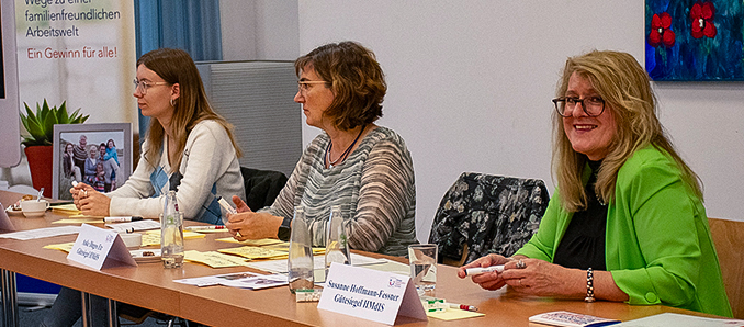 Mariella Muth, Anke Dinges Etz und Susanne Hoffmann-Fessner vom hessischen Innenministerium beim Workshop in Bad Hersfeld. Foto: privat