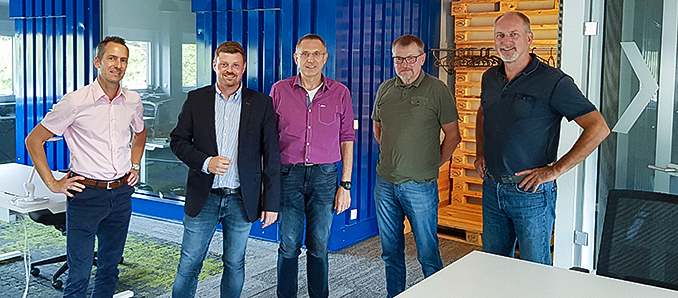 CDU-Stadtverordneter Michael Creß, CDU-Landtagskandidat Patrick Appel, CDU-Fraktionsvorsitzender Michael Pierz und den CDU-Stadtrat Günter Gärtner gemeinsam mit dem Geschäftsführer der Kremer GmbH und Kopf des Kinzig Valley 2, Gregor Hämel. (v.l.)