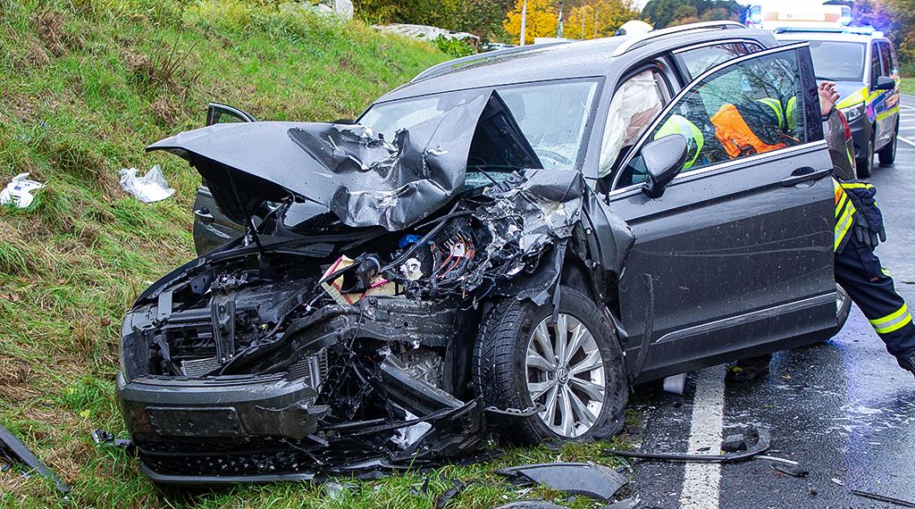 Unfall auf B27 - Drei Verletzte