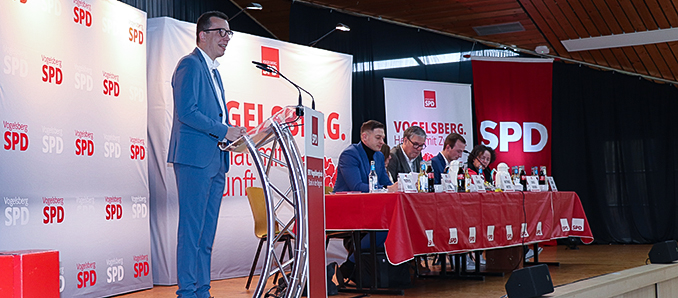 SPD Kreisvorsitzender Patrick Krug bei seiner Rede. Foto: SPD