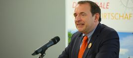 Lorz wirbt in Berlin für Investitionen in Hessen