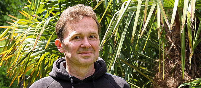 Jörn Schlede ist der neue Pfarrer der Evangelischen Kirchengemeinde Bad Salzschlirf-Großenlüder
Foto: Claudia Pfannemüller