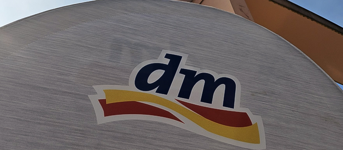 DM