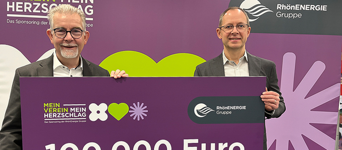 Beim Vereinssponsoring der RhönEnergie sind auch in diesem Jahr wieder 100.000 Euro zu gewinnen, erklären die Geschäftsführer Martin Heun (links) und Dr. Arnt Meyer. Foto: RhönEnergie