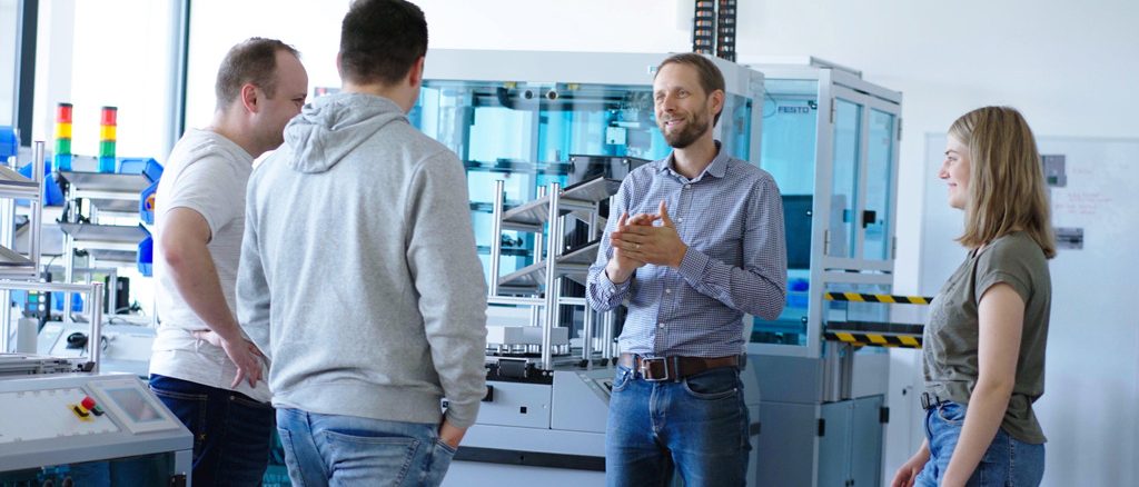 10 DT100725 Projekt2zu1 WI ET Bilddatenbank 1.2.2